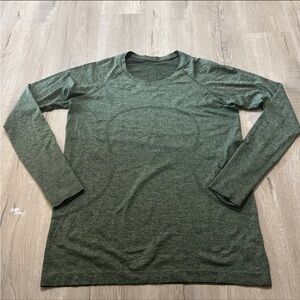 Swiftly Tech Long Sleeve Shirt Size 14